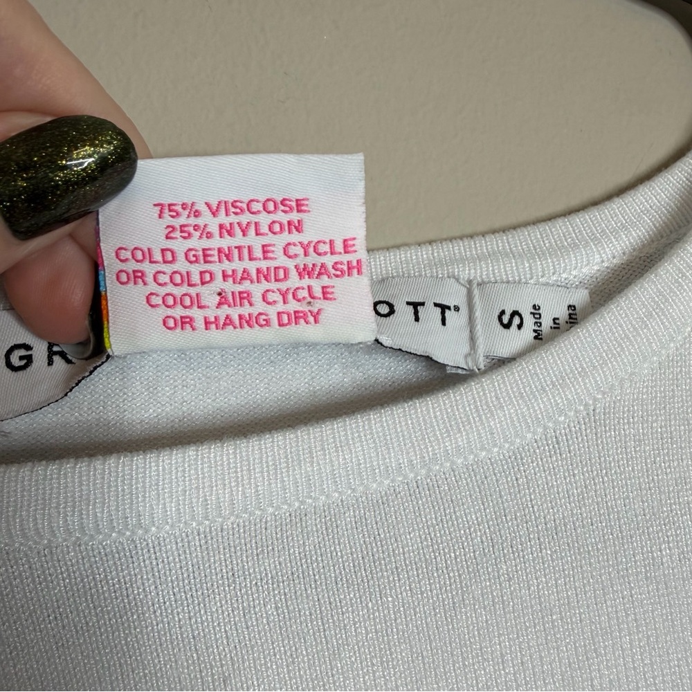 Gretchen Scott Sneak a Peek Sweater White High Low Knit Top Size Small - Picture 8 of 10